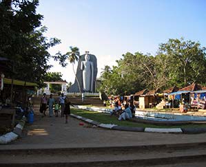 Merchants resume selling at local markets following the 2004 tsunami.