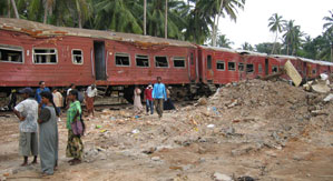 Tsunami hits train in Sri Lanka where HEather Bosch reports on the recovery - december-2004